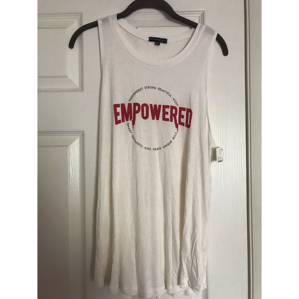 NWOT Ivory Graphic Tank